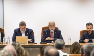 Fernando Domínguez, consejero de Salud de Navarra, en la reunión con los alcaldes de Tierra Estrella. 