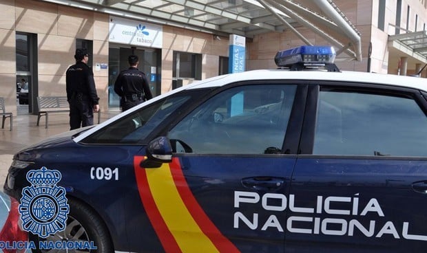 Piden 2 años de cárcel a un médico por decirle a una enfermera "puta negra"