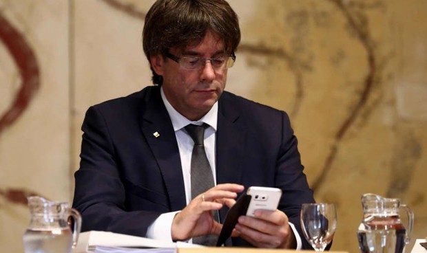 Puigdemont contesta al Gobierno: "El modelo sanitario catalán no se toca"