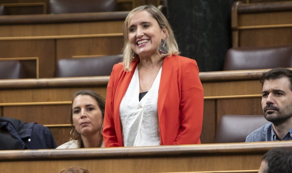  Alda Recas, diputada de Sumar en el Congreso, jura el cargo.