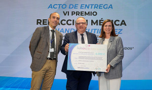  Ricardo López, director general de Sanitaria 2000, Alejandro Vázquez, consejero de Sanidad de CyL y  Cecilia Martínez, presidenta de SEFH