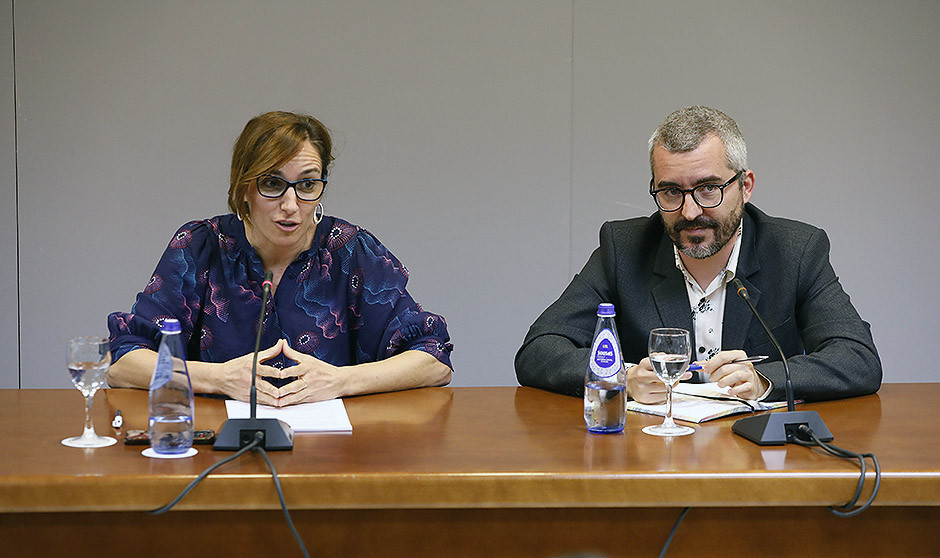 Mónica García y Javier Padilla diseñan la estrategia de RRHH del SNS