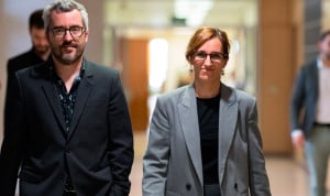 Javier Padilla, secretario de Estado de Sanidad, junto a Mónica García, ministra de Sanidad, que pelearán para que no cierre la Escuela Nacional de Medicina del Trabajo