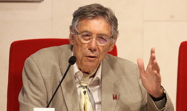 Patricio Martínez explica los avances para conseguir que la relación médico-paciente sea declarada bien cultural inmaterial de la Unesco