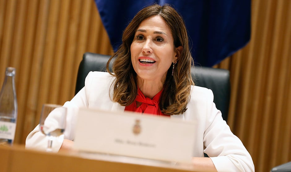  Rosa Romero, presidenta de la Comisión de Igualdad del Senado, aborda los pilares de una estrategia española de salud y género.