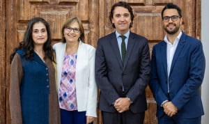 Pilar Navarro, directora de Innovación de Fenin; Marina Pollán, directora general del ISCIII; Pablo Crespo, secretario general de Fenin; y Daniel Ruiz, subdirector general de ISCIII.