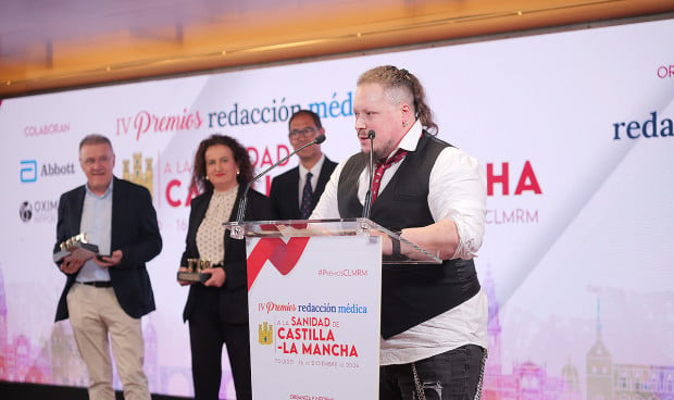  Fernando Solano, Llanos Tobarra, reciben el IV premio Redacción Médica a la Sanidad de Castilla-La Mancha y Juan Luis Sánchez Rocamora