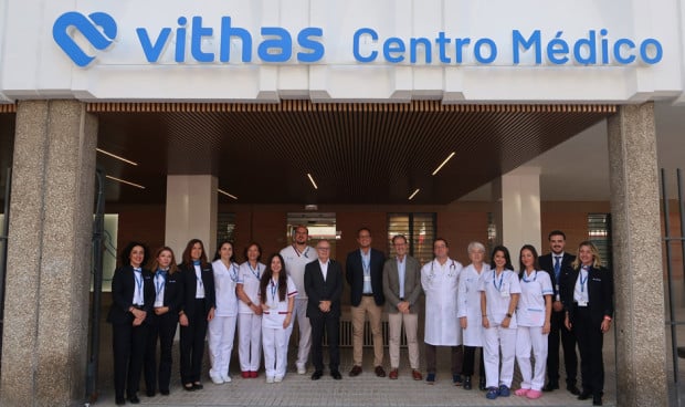  Equipo del nuevo Centro Médico Vithas Nervión, en Sevilla