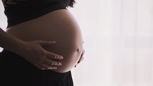 ¿Qué cambios experimentará la madre durante el tercer trimestre del embarazo?